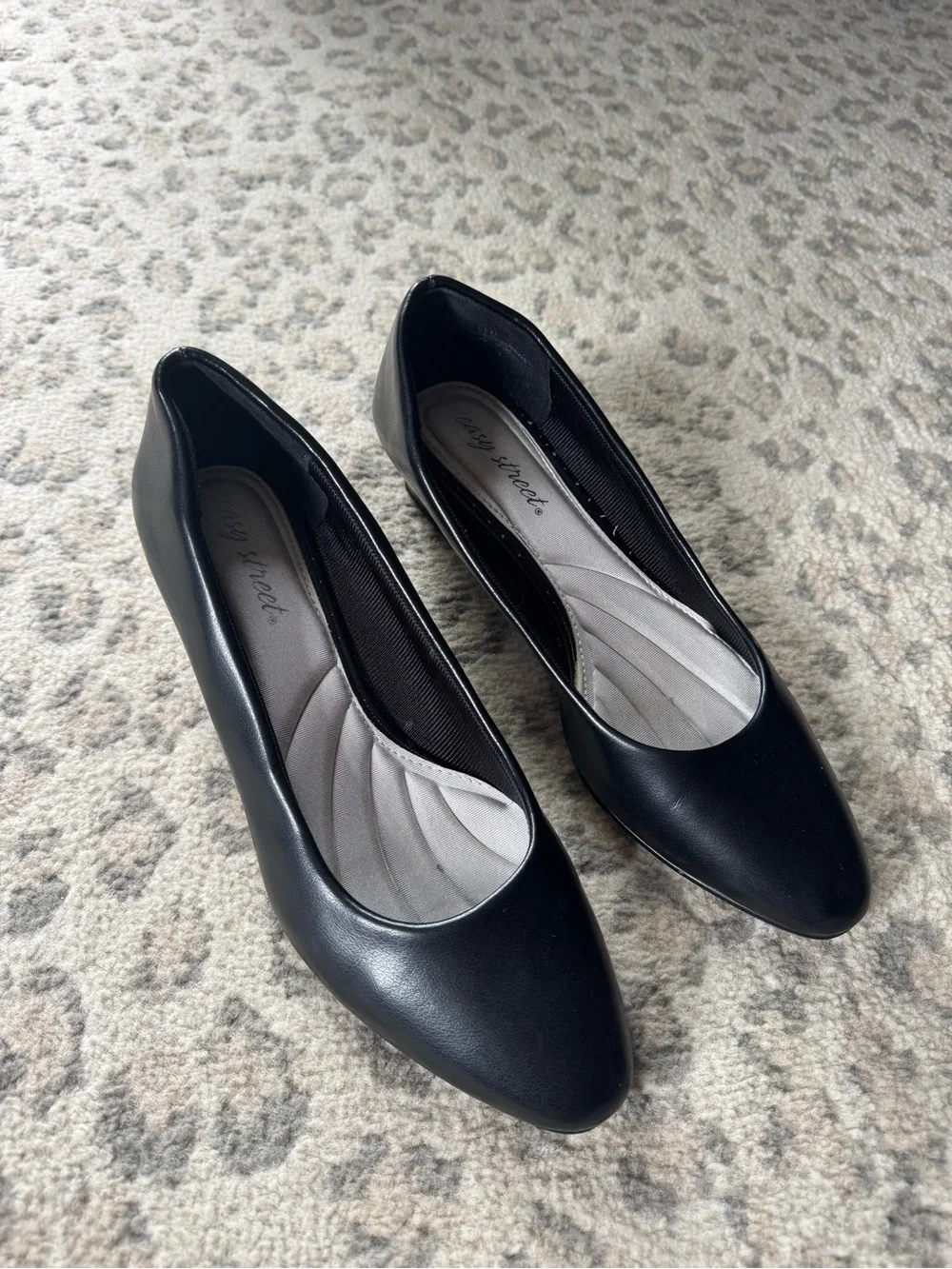 City Streets Black Pointed-Toe Slip-On Flats